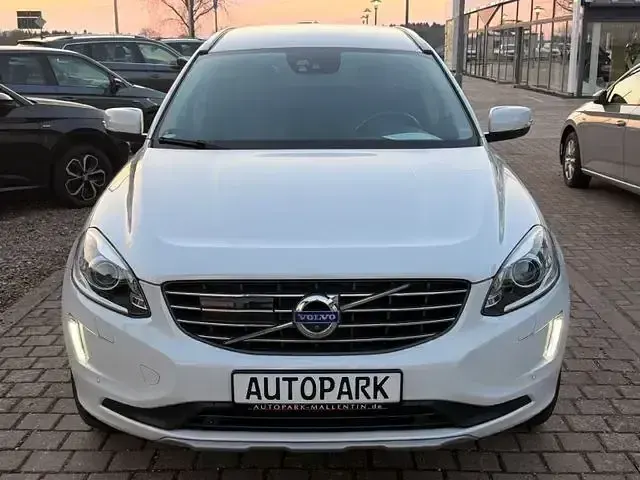 Second-hand Volvo XC60 Summum 190 CP (139 kW) 2017 Alb SUV