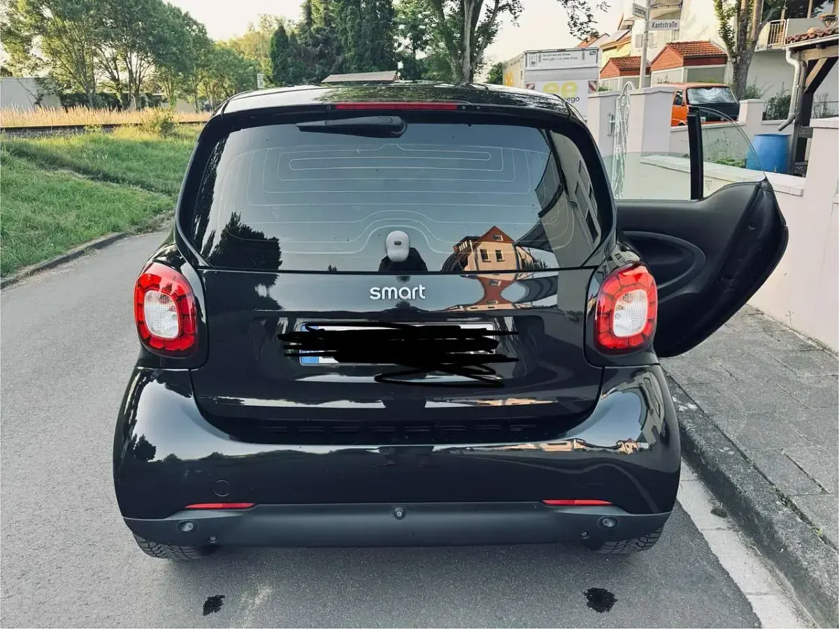 Gebraucht Smart ForTwo Coupé 71 PS (52 kW) 2019 Schwarz Coupé