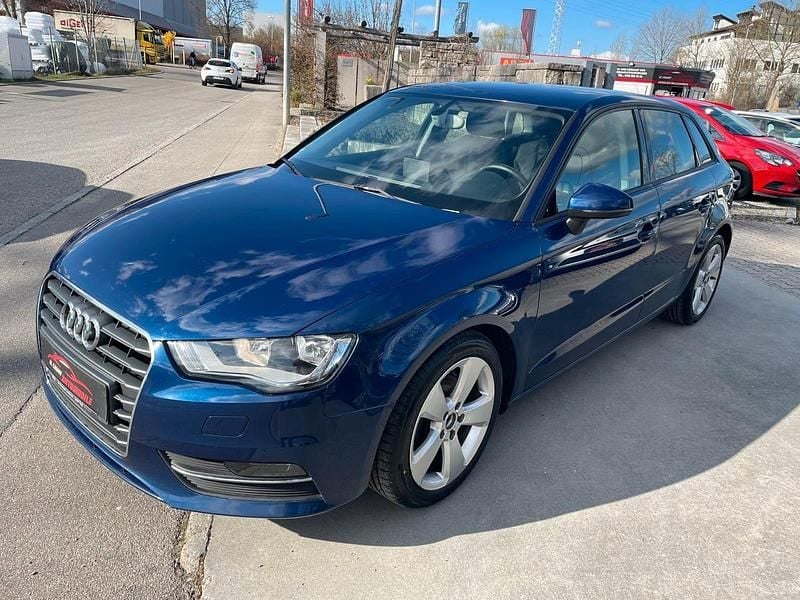 Gebraucht Audi A3 Ambition 110 PS (80 kW) 2015 Blau Limousine