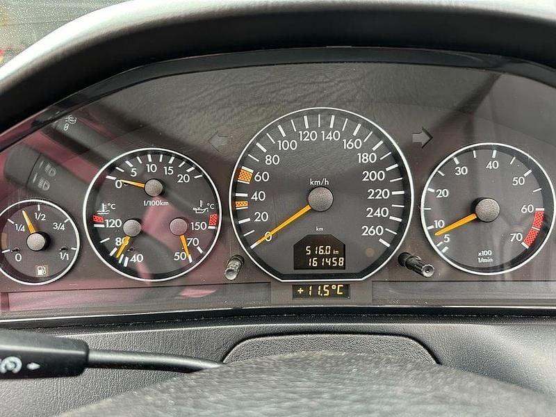 Gebraucht Mercedes SL320 224 PS (164 kW) 2001 Silber Cabrio