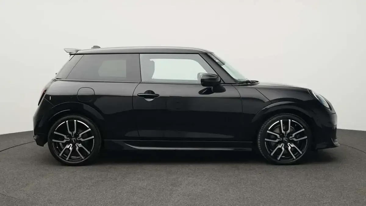 Gebraucht Mini John Cooper Works 204 PS (150 kW) 2025 Schwarz Kleinwagen