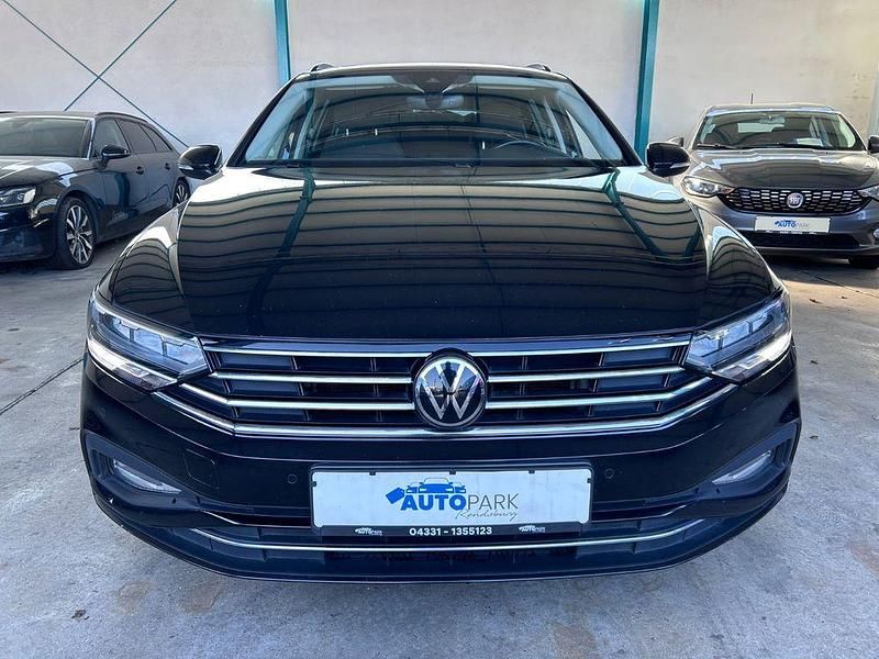 Gebraucht VW Passat Business 122 PS (89 kW) 2022 Schwarz Kombi