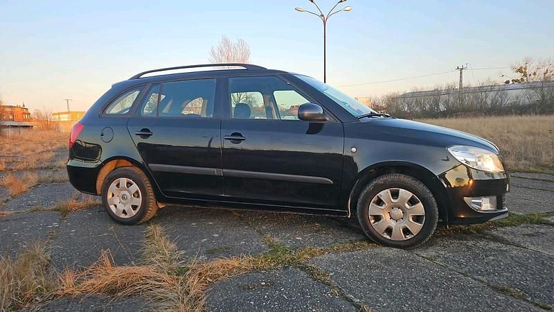 Gebraucht Skoda Fabia 75 PS (55 kW) 2010 Schwarz Kombi