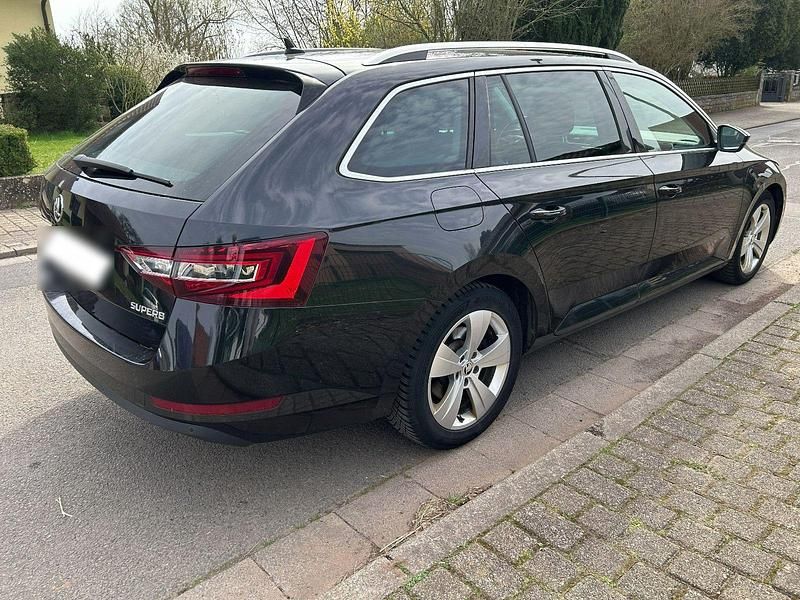 Gebraucht Skoda Superb Style 190 PS (139 kW) 2019 Schwarz Kombi