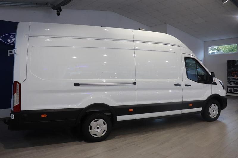 Neu Ford Transit Trend 131 PS (96 kW) 2025 Weiß Pickup