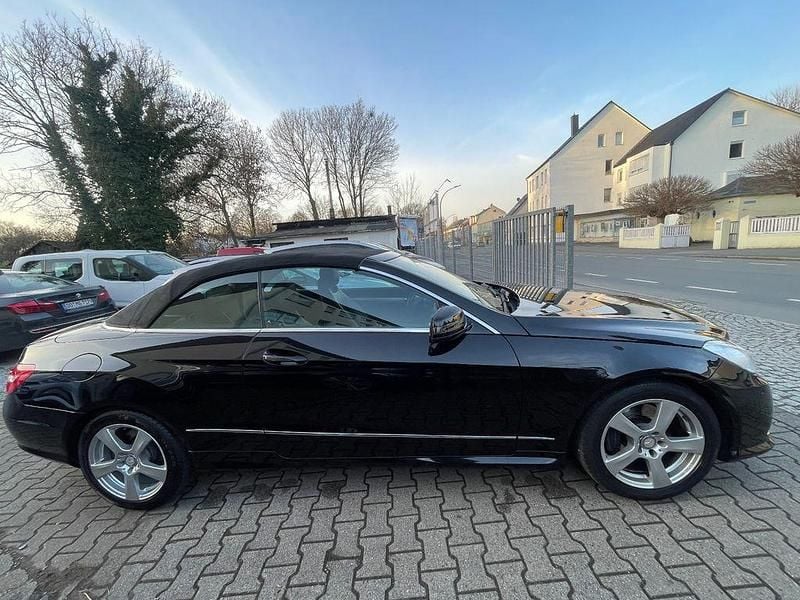 Gebraucht Mercedes E200 184 PS (135 kW) 2013 Schwarz Cabrio