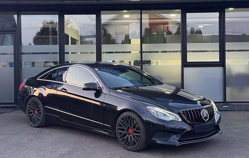 Gebraucht Mercedes E400 333 PS (244 kW) 2014 Schwarz Coupé