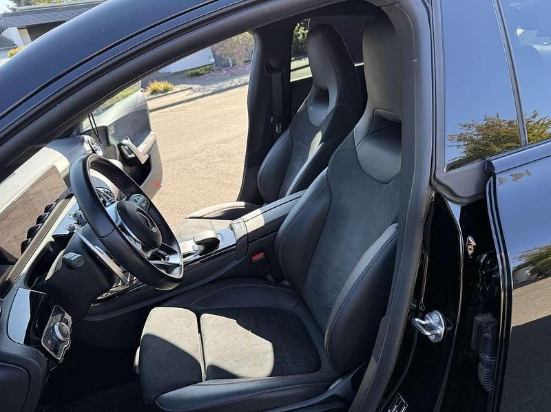 Gebraucht Mercedes CLA200 163 PS (119 kW) 2022 Schwarz Limousine