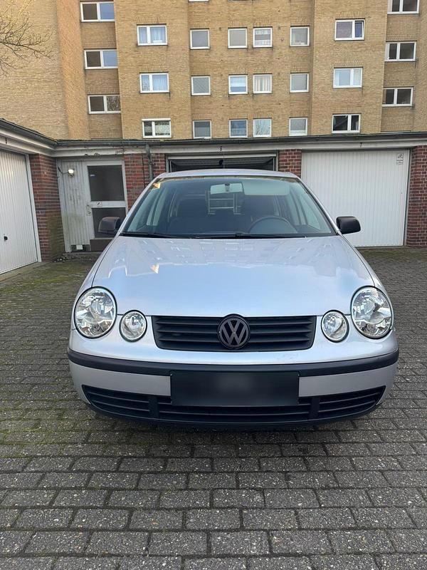 Gebraucht VW Polo 64 PS (47 kW) 2004 Silber Kleinwagen