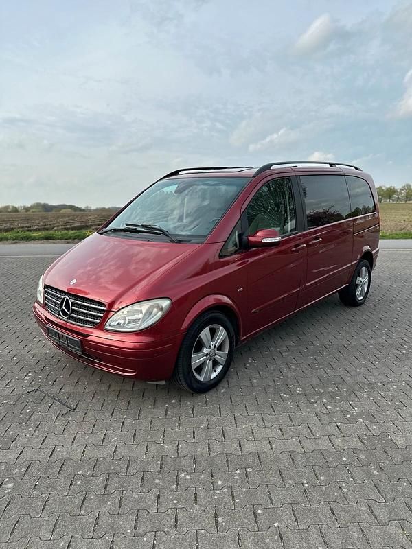 Rot Gebraucht 2007 Mercedes Viano Van / Kleinbus | 8.800 € (Superpreis) - Bild 1/4