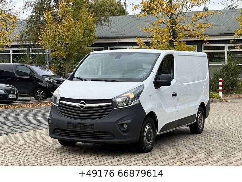 Gebraucht Opel Vivaro 120 PS (88 kW) 2017 Weiß Van / Kleinbus