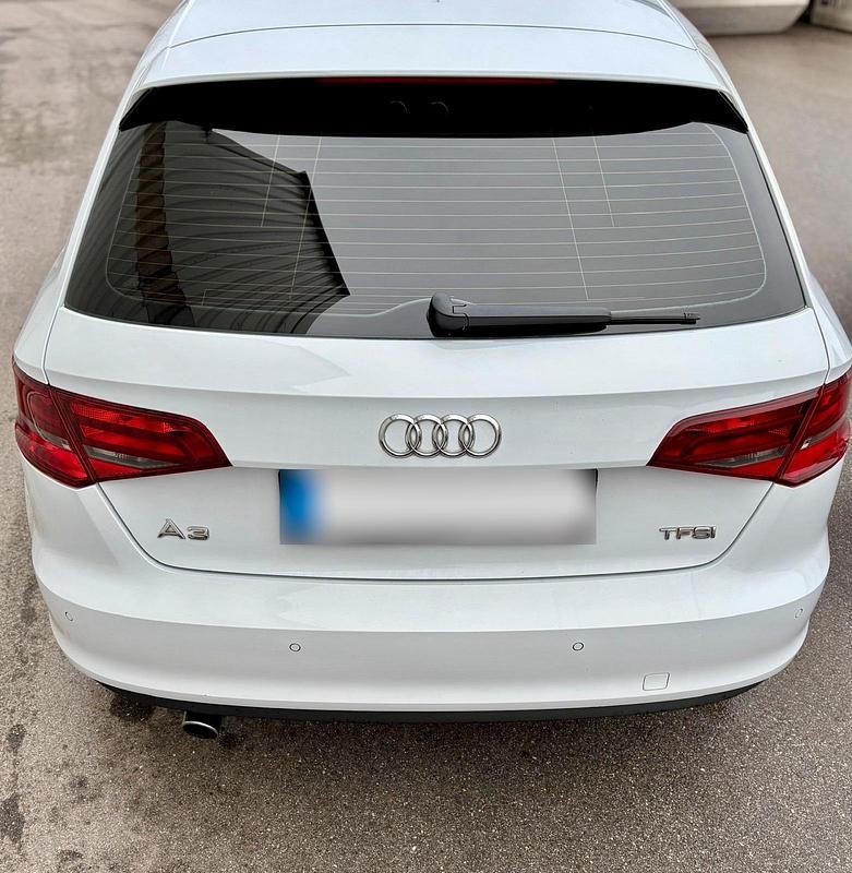 Gebraucht Audi A3 Ambiente 110 PS (80 kW) 2013 Weiß Limousine