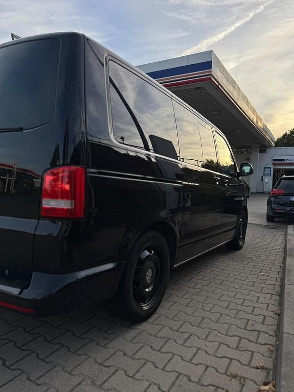 Gebraucht VW Caravelle 170 PS (125 kW) 2025 Schwarz Van
