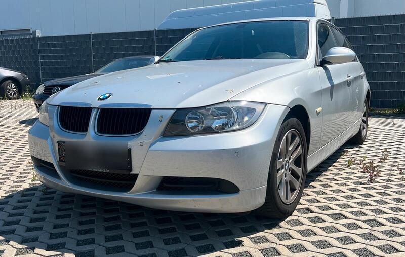 Silber Gebraucht 2005 BMW 320 Limousine | 1.800 € (Superpreis) - Bild 1/4