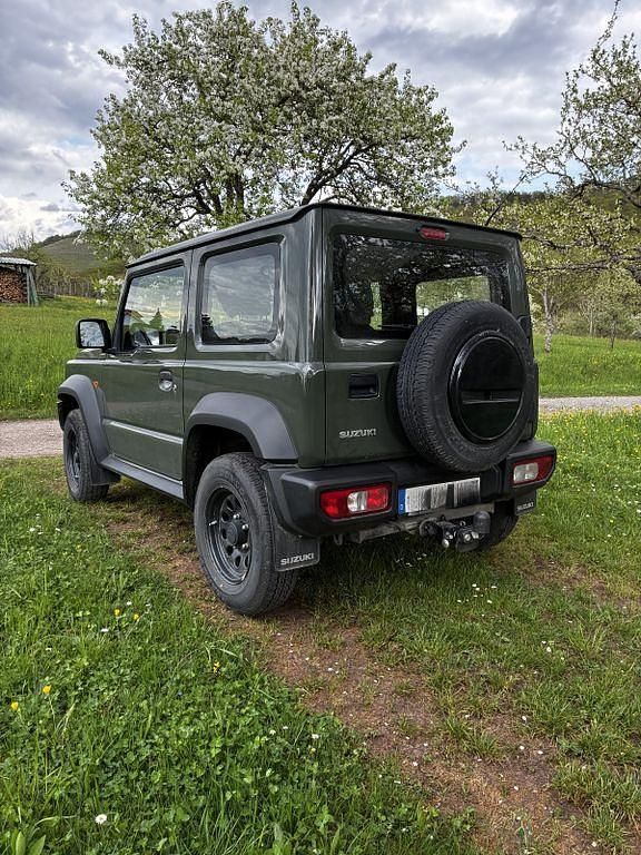 Second-hand Suzuki Jimny 102 CP (75 kW) 2022 Verde SUV