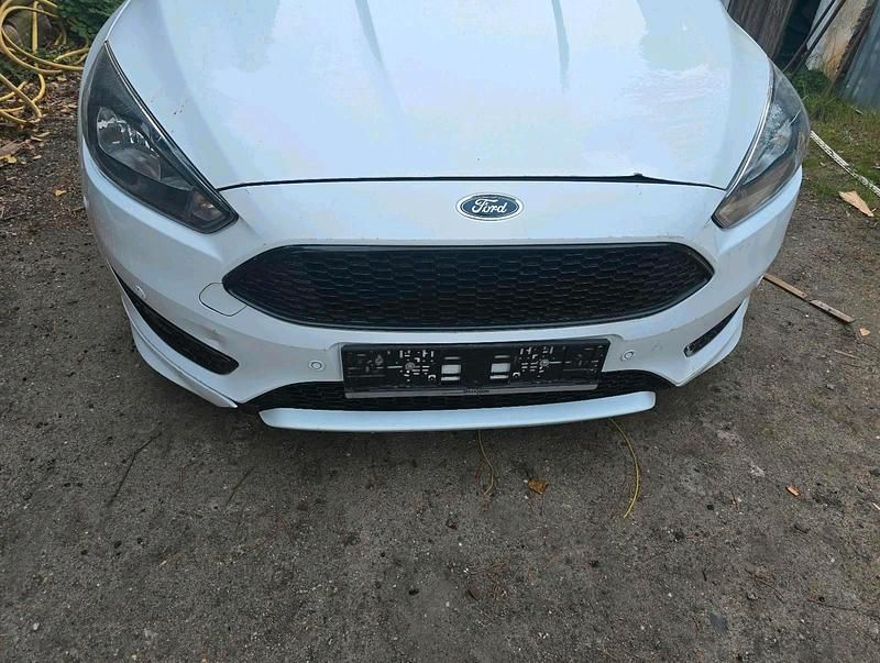 Gebraucht Ford Focus ST-Line 150 PS (110 kW) 2016 Weiß Limousine