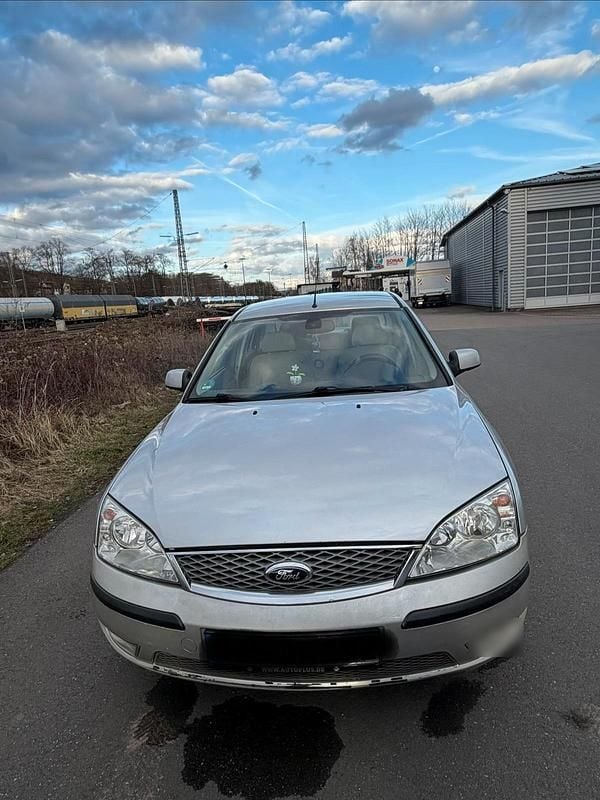 Gebraucht Ford Mondeo 145 PS (106 kW) 2006 Silber Limousine