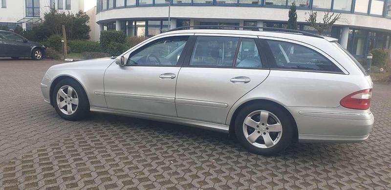 Gebraucht Mercedes E320 224 PS (164 kW) 2006 Iridiumsilber  metalliclack Kombi