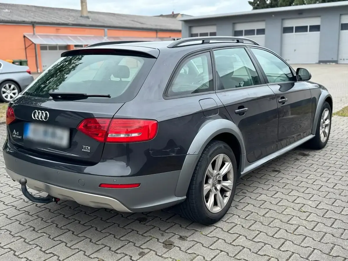 Gebraucht Audi A4 Allroad 140 PS (102 kW) 2011 Grau Kombi