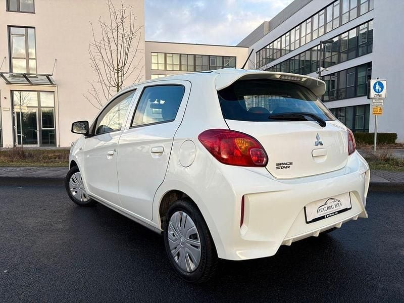 Gebraucht Mitsubishi Space Star Spirit 71 PS (52 kW) 2021 Weiß Kleinwagen
