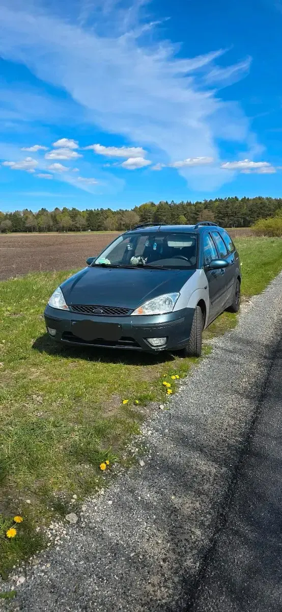 Second-hand Ford Focus Ghia 101 CP (74 kW) 2003 Verde Break