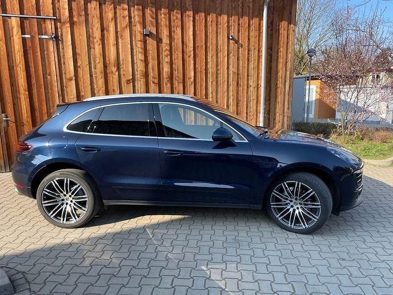 Gebraucht Porsche Macan Turbo 258 PS (189 kW) 2016 Blau SUV