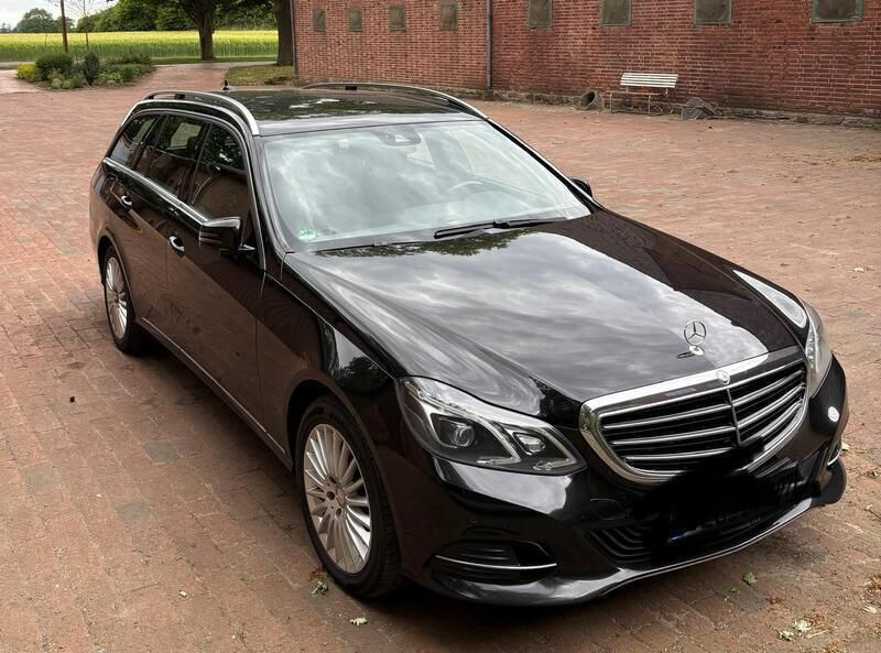 Schwarz Gebraucht 2014 Mercedes E220 Kombi | 9.999 € (Teuer) - Bild 1/4
