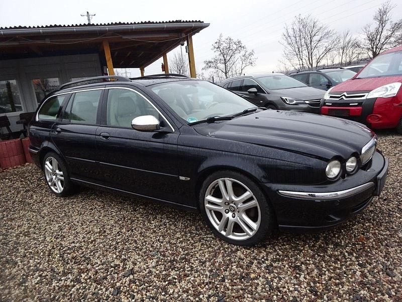 Używany Jaguar X-type Executive 145 KM (106 kW) 2007 Czarny Kombi