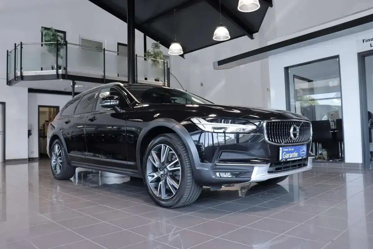 Usata Volvo V90 CC 235 CV (172 kW) 2018 Nero Station wagon
