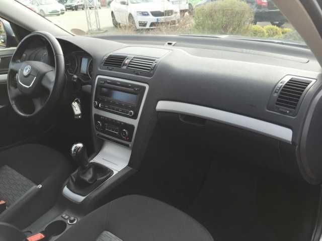 Gebraucht Skoda Octavia Impuls Edition 105 PS (77 kW) 2010 Grau metallic Kombi