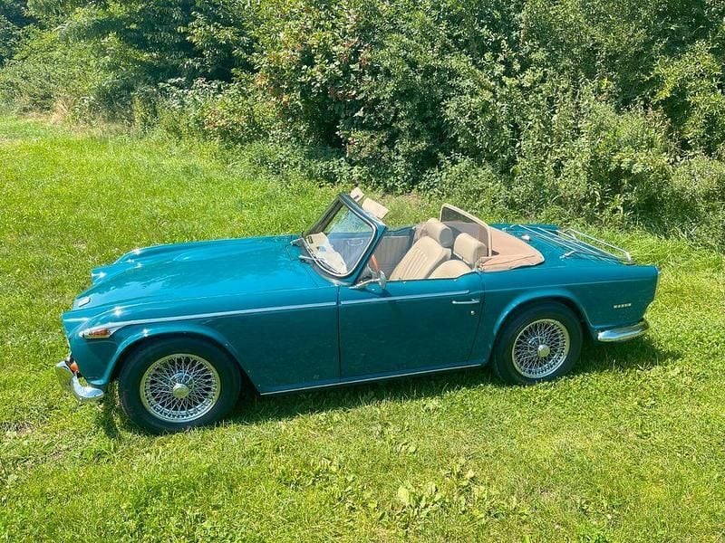 Blau Gebraucht 1968 Triumph TR5 Cabrio | 44.900 € - Bild 1/4