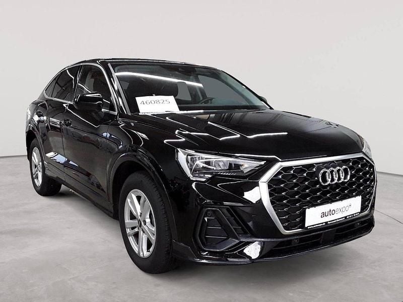 Mythosschwarz metallic Gebraucht 2024 Audi Q3 Sportback Ambiente SUV | 34.890 € (Superpreis) - Bild 1/4