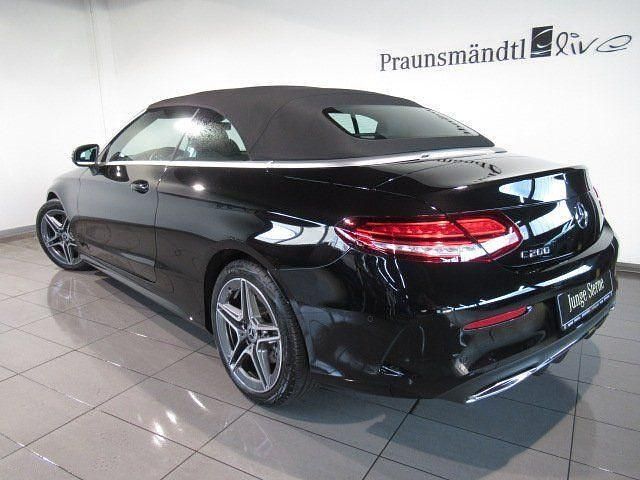 Gebraucht Mercedes C200 AMG 184 PS (135 kW) 2020 Lack obsidianschwarz met Cabrio