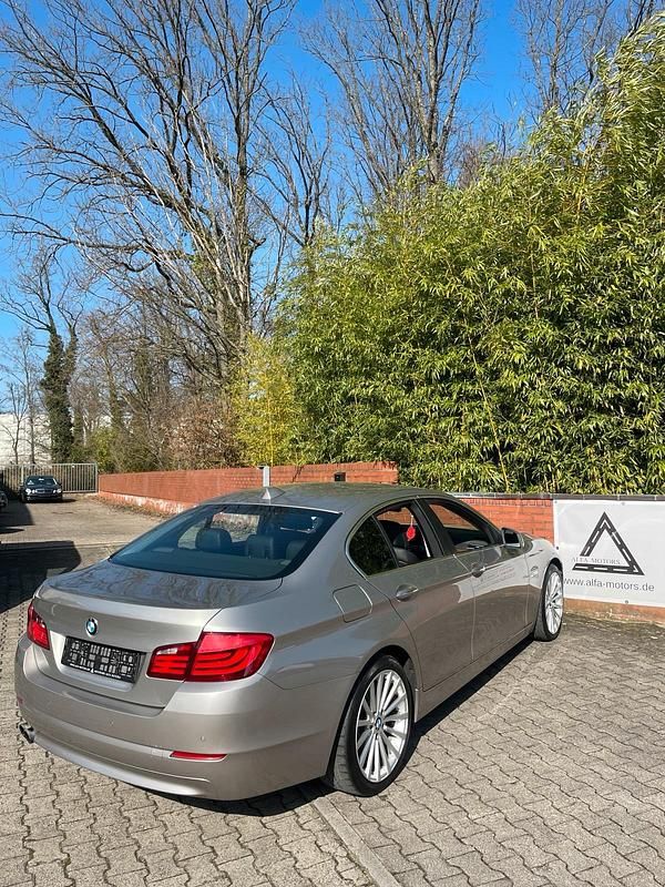 Gebraucht BMW 528 245 PS (180 kW) 2012 Beige Limousine