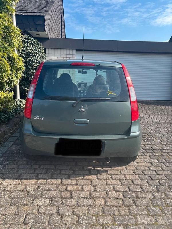 Gebraucht Mitsubishi Colt 95 PS (69 kW) 2006 Grün Limousine