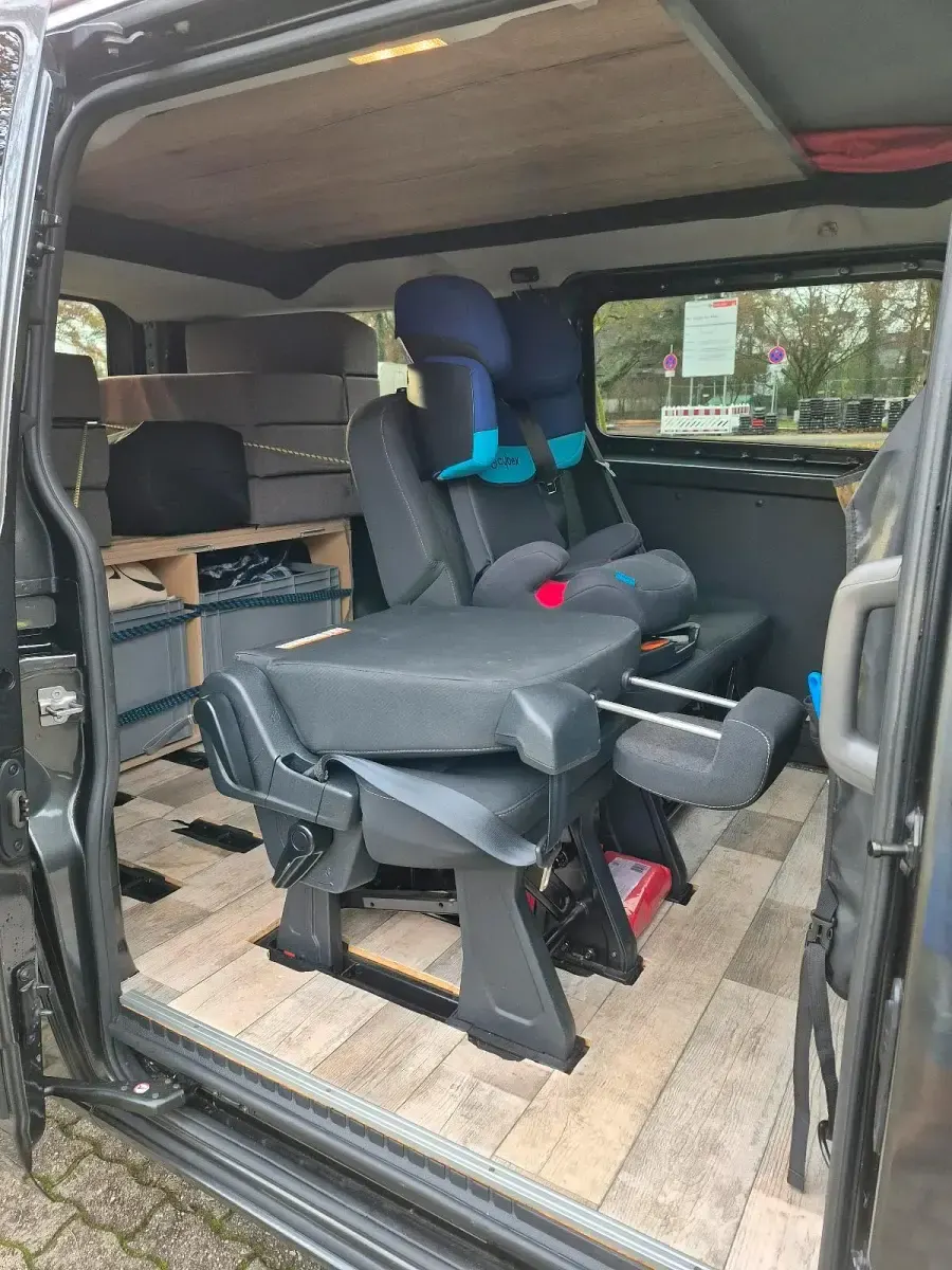 Gebraucht Ford Transit 131 PS (96 kW) 2019 Grau Van / Kleinbus