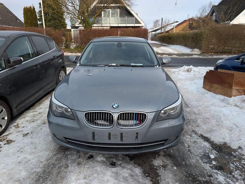 Gebraucht BMW 523 Lifestyle 190 PS (139 kW) 2009 Grau Limousine