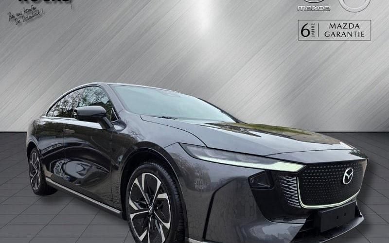 Grau Neu 2025 Mazda 6e Takumi-Line Limousine | 39.900 € (Guter Preis) - Bild 1/4