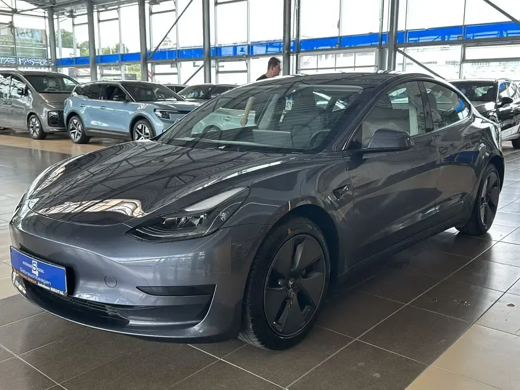 Gebraucht Tesla Model 3 RWD 239 kW (325 PS) 2022 Grau grau (metallic) Limousine