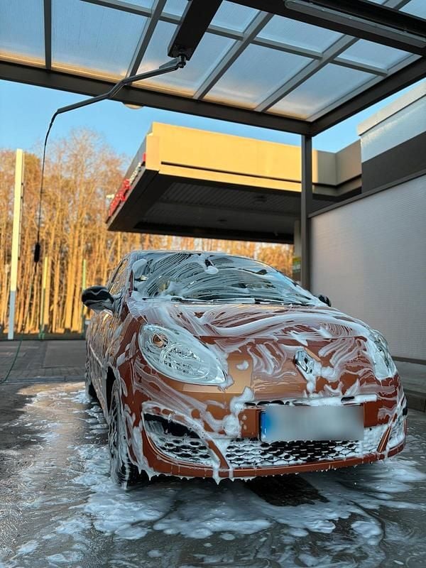 Gebraucht Renault Twingo 58 PS (42 kW) 2008 Orange Kleinwagen