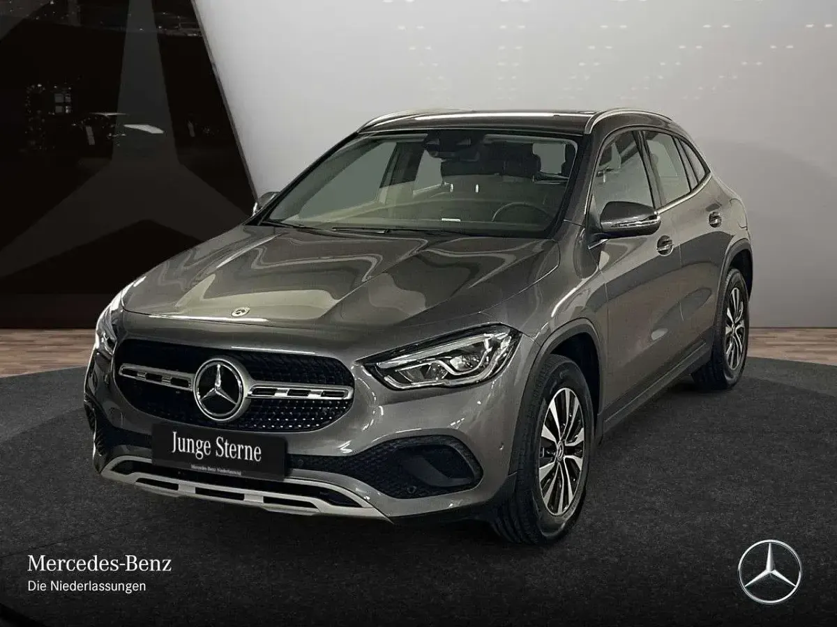 Gebraucht Mercedes GLA220 Style 190 PS (139 kW) 2022 Grau SUV