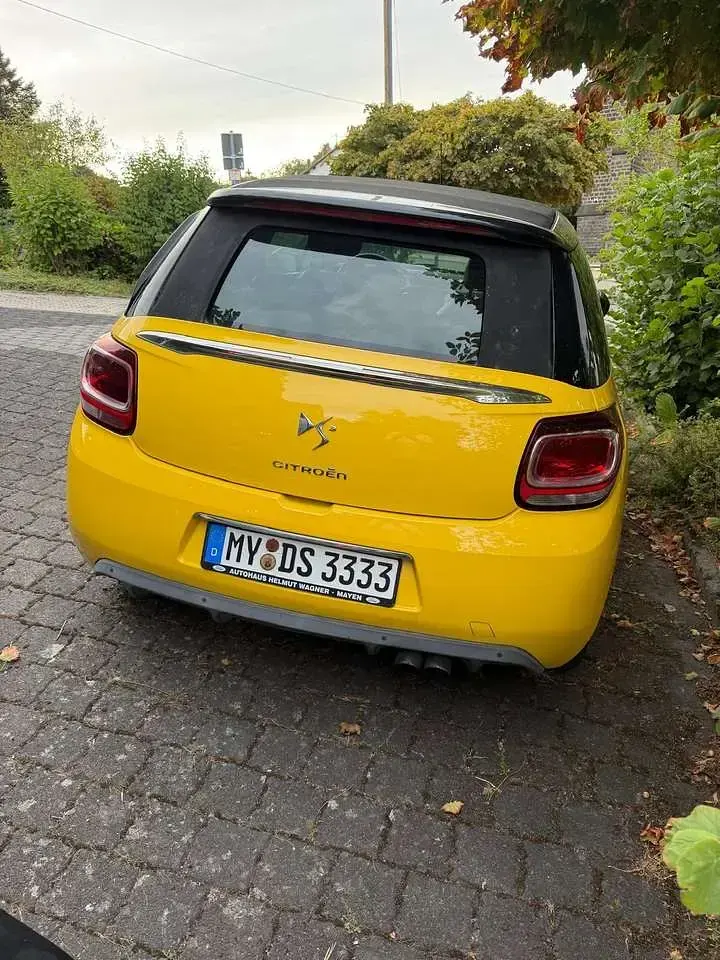 Gebraucht Citroën DS3 Cabriolet Sport Chic 156 PS (114 kW) 2014 Gelb Cabrio