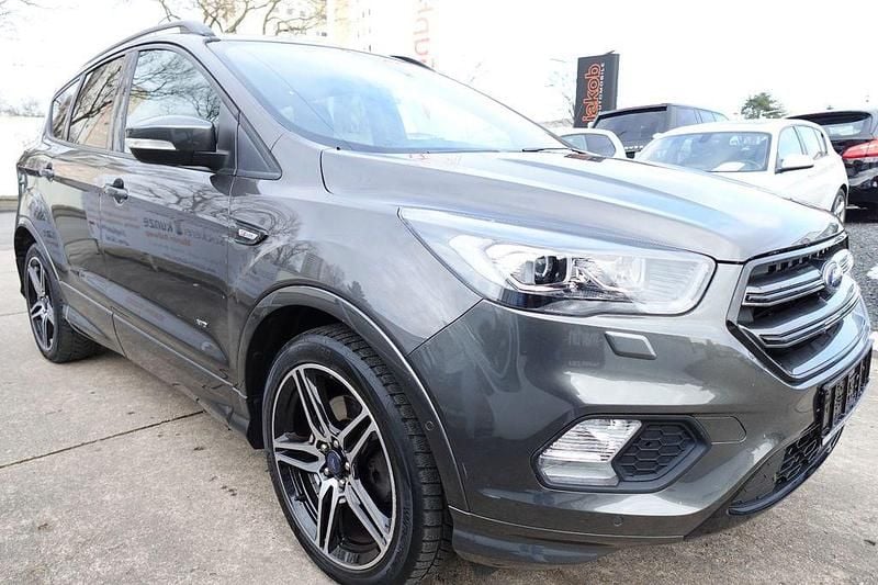 Gebraucht Ford Kuga ST-Line 242 PS (177 kW) 2018 Grau SUV