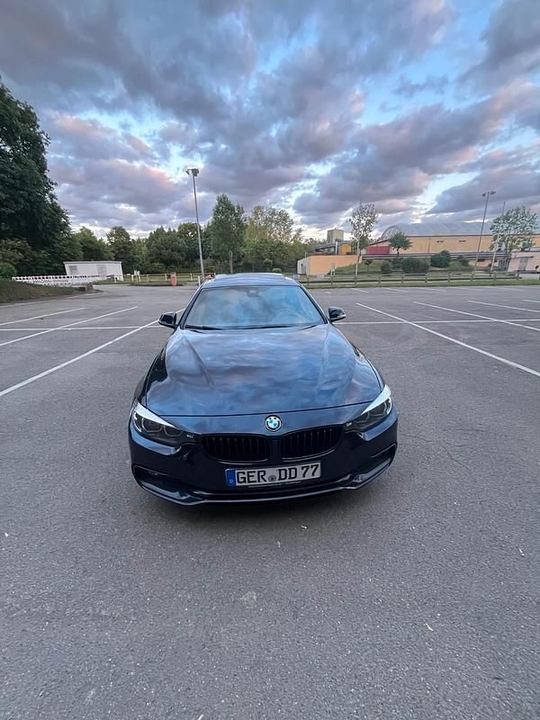 Blau Gebraucht 2019 BMW 420 Gran Coupé Sport Line Coupé | 22.000 € (Fairer Preis) - Bild 1/4