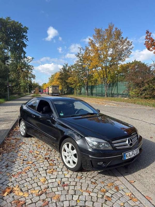 Gebraucht Mercedes 200 204 PS (150 kW) 2010 Schwarz Coupé
