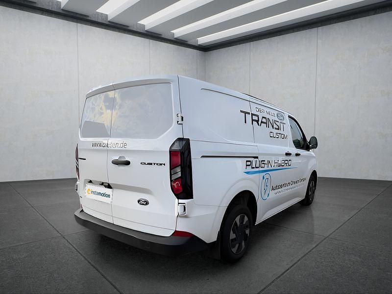 Second-hand Ford Transit Custom 232 CP (170 kW) 2025 Alb Berlinǎ