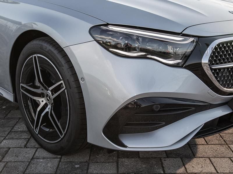 Usado Mercedes E200 AMG 204 CV (150 kW) 2025 Plateado Familiar