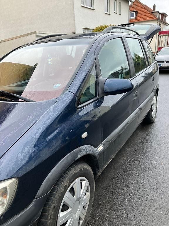 Gebraucht Opel Zafira 101 PS (74 kW) 2002 Blau Van / Kleinbus