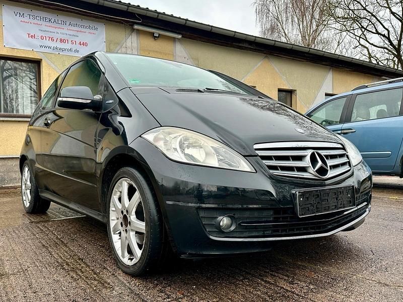 Gebraucht Mercedes A160 95 PS (69 kW) 2010 Schwarz Limousine