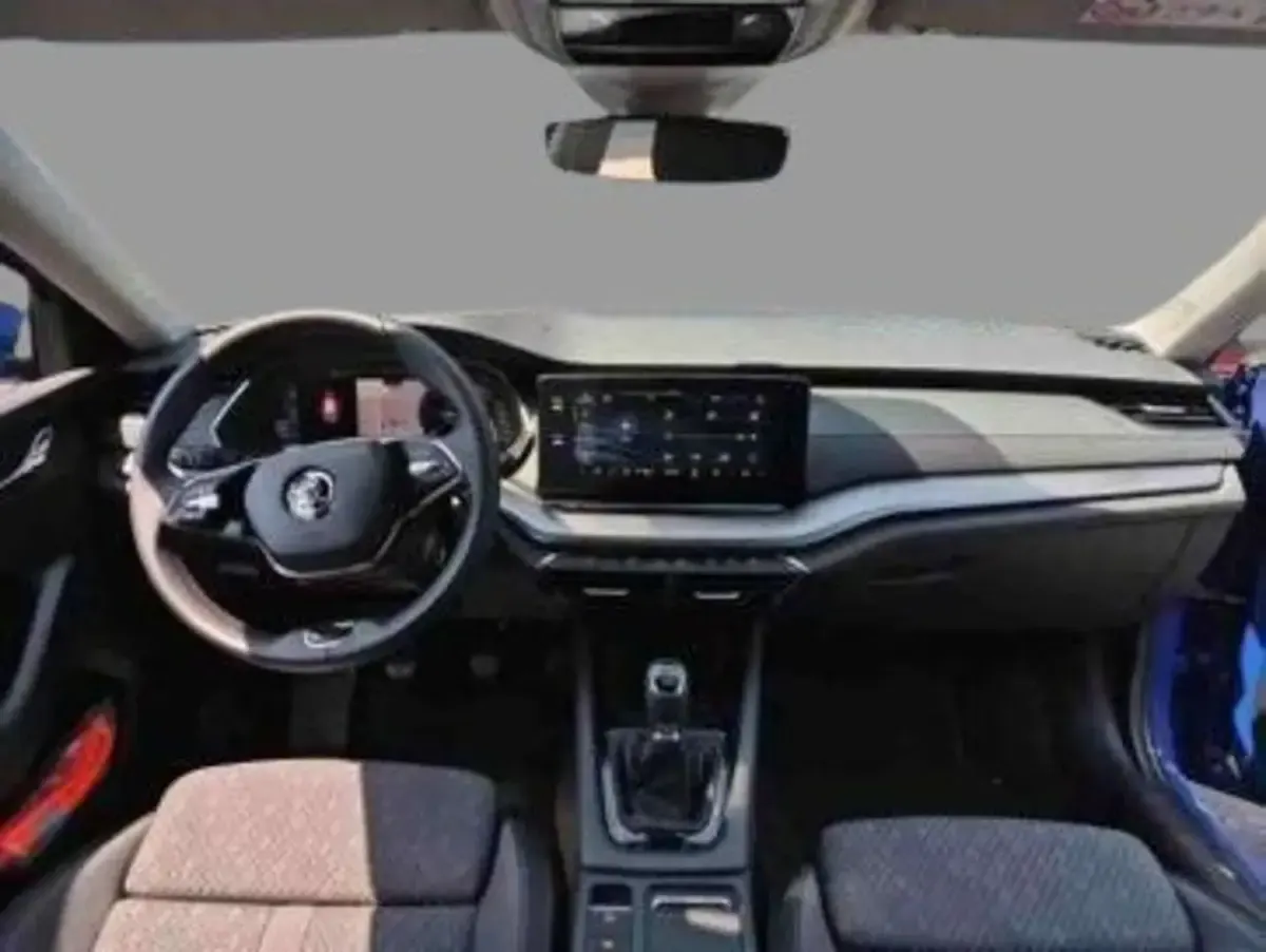 Gebraucht Skoda Octavia Ambition 150 PS (110 kW) 2023 Blau Kombi